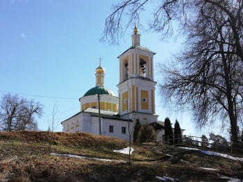 Храм Иоанна Предтечи в усадьбе Садки