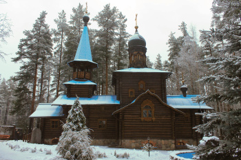 Храм Коневской иконы Божией Матери в зимнем убранстве