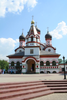 Храм Живоначальной Троицы в Старых Черемушках