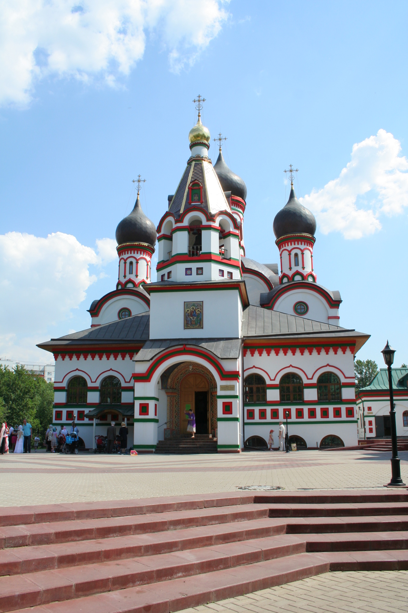 Храм Живоначальной Троицы в Старых Черемушках