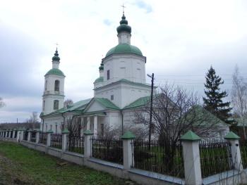 Храм Воскресения Христова в селе Молоди