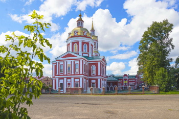 Спасский собор в городе Кирове: история и архитектура