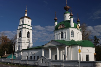 Храм Живоначальной Троицы в селе Хотеичи