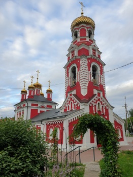 Сретенская церковь в Дмитрове - православный храм с богатой историей