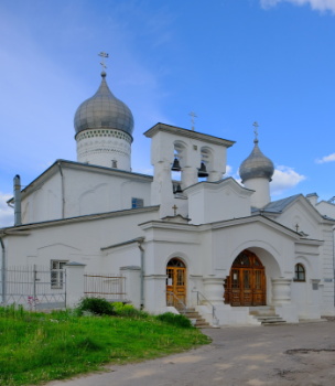 Церковь Варлаама Хутынского на Званице в Пскове