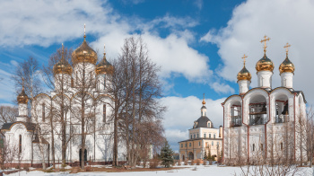 Свято-Никольский женский монастырь в Переславле-Залесском зимой