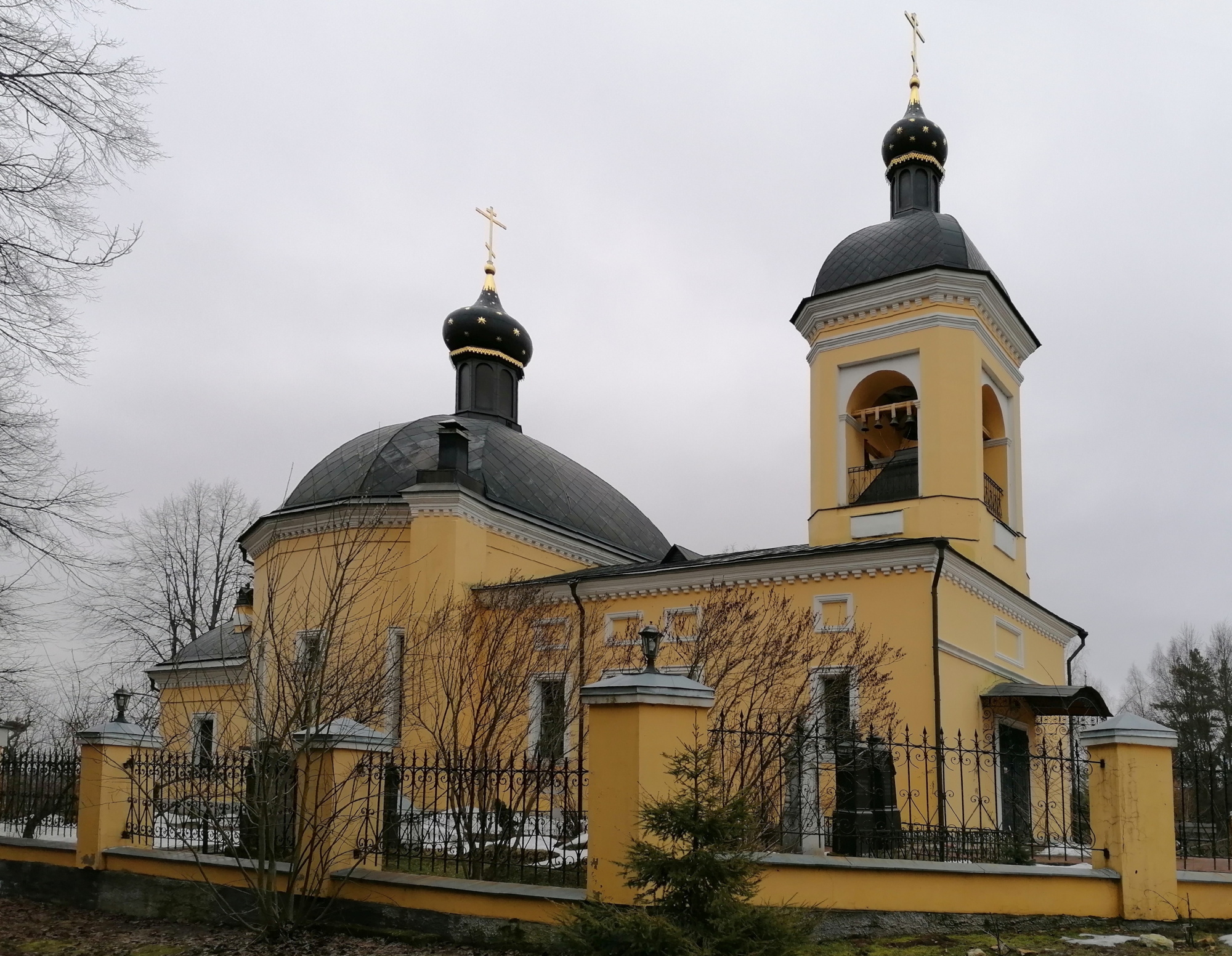 Храм Преображения Господня (Старый Спас) в деревне Легчищево