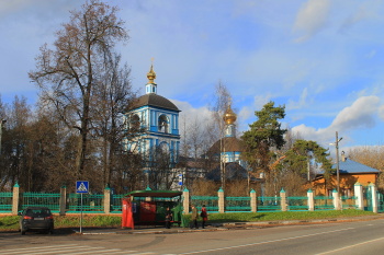 Храм Успения Пресвятой Богородицы в селе Обухово