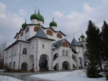 Николо-Вяжищский ставропигиальный женский монастырь на фотографии