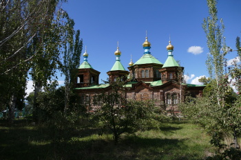 Свято-Троицкая православная церковь в Караколе