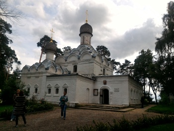 Храм Архангела Михаила в усадьбе Архангельское
