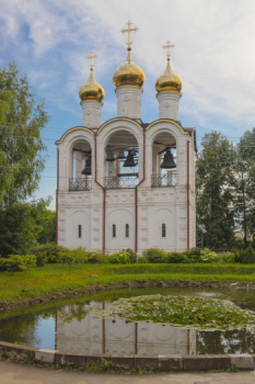 Колокольня Никольского монастыря в Переславле-Залесском