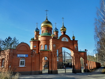 Храм во имя Преподобного Серафима Саровского в Екатеринбурге