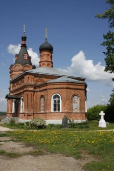 Храм Димитрия Солунского в деревне Дуброво