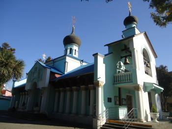 Свято-Троицкий храм в Адлере