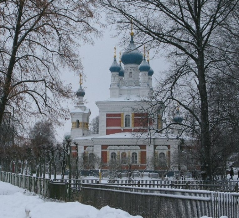 Храм Покрова Пресвятой Богородицы в Гатчине в зимний период