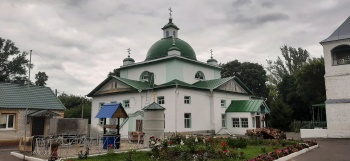 Храм святых бессребреников Космы и Дамиана в городе Кирсанове