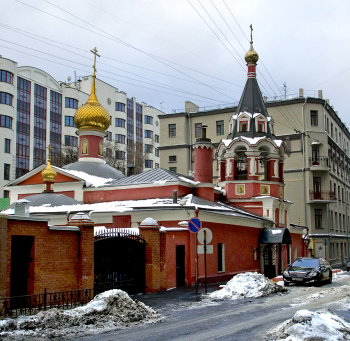 Храм Воскресения Словущего на Арбате: зимняя фотография