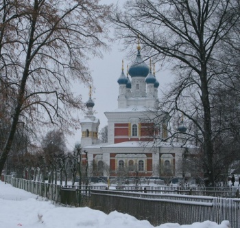 Храм Покрова Пресвятой Богородицы в Гатчине - зимняя фотография