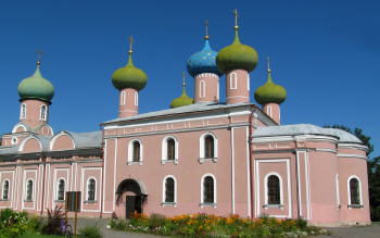 Спасо-Преображенский собор в Тихвине