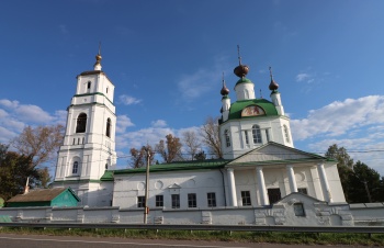 Храм Троицы Живоначальной в селе Хотеичи