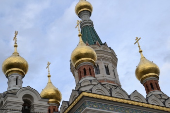 Золотые купола Свято-Никольского собора в Вене